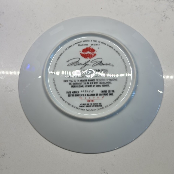 Marilyn Monroe In The Seven Year Itch Limited Edition Collector Plate - Picture 3 of 5